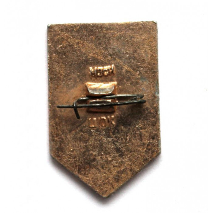 СССР нагрудный знак «ТОРЖОК» Торжокское золотное шитьё