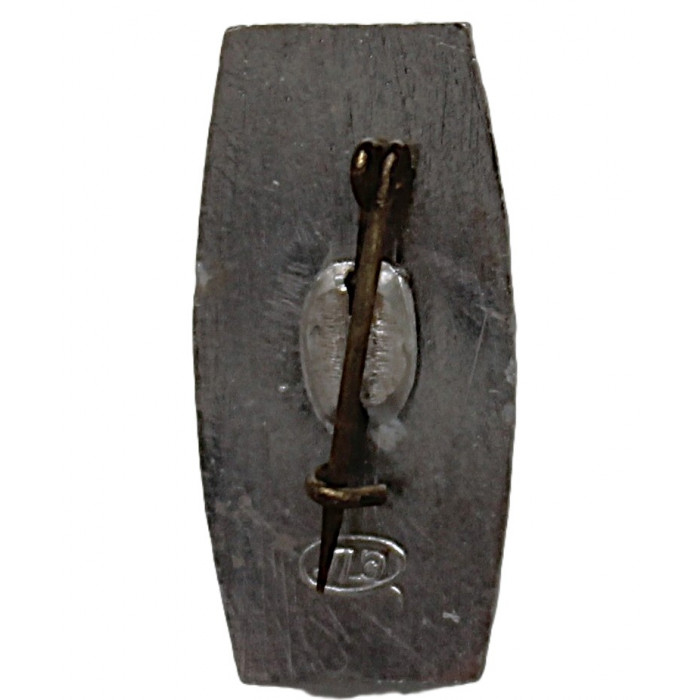 СССР нагрудный знак "8 марта". Барышня в красном. Редкость