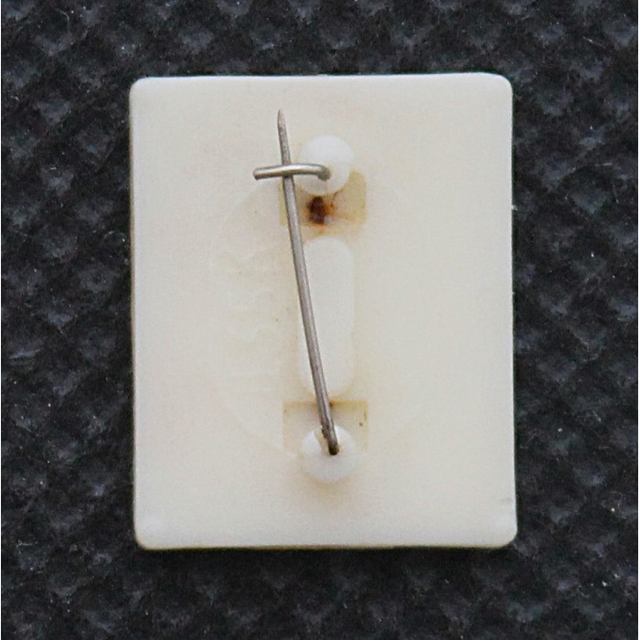 СССР нагрудный знак "Москва". Летняя Универсиада 1973 (ситалл)