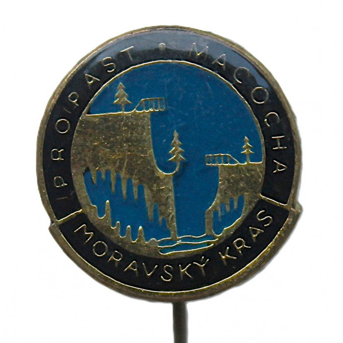 Чехословакия знак на игле "Propast Macocha - Moravsky Kras". Моравский Крас - Пропасть Мацоха