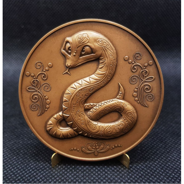 Россия настольная Медаль 2013 СПМД год. Год Змеи. Гороскоп. Календарь. Гознак 