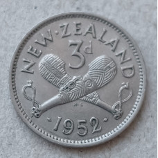 Новая Зеландия 3 Пенса 1952 год , Перекрещенные пату , Георг 6