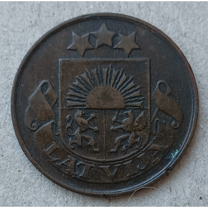 Латвия 2 Сантима 1926 год , Герб