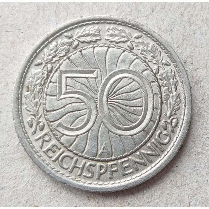 Германия 50 Рейхспфеннигов 1927 год , А , Орел , дубовые листья , Веймарская Республика