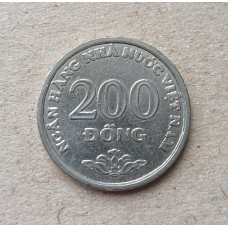 Вьетнам 200 Донг 2003 год