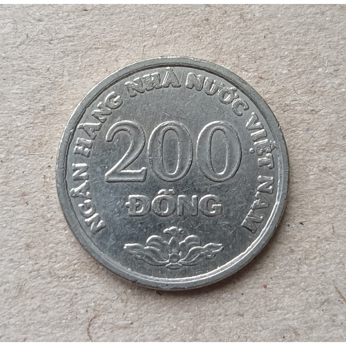 Вьетнам 200 Донг 2003 год Вьетнам 200 Донг 2003 год