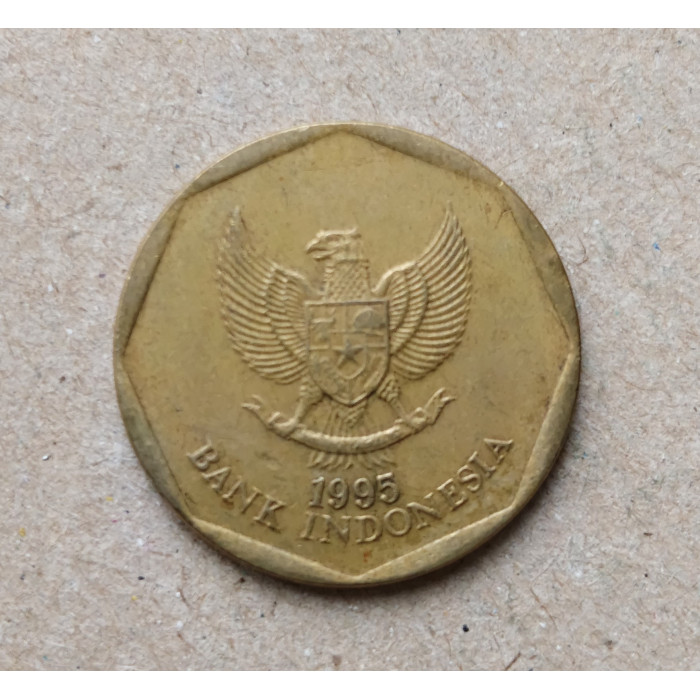 Индонезия 100 Рупий 1995 год, Гонки на быках