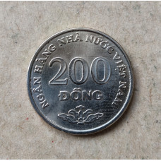 Вьетнам 200 Донг 2003 год